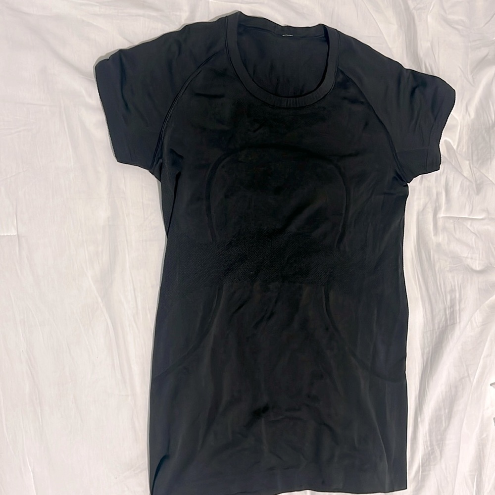 Black Lululemon Swiftly Tech Short Sleeved Top